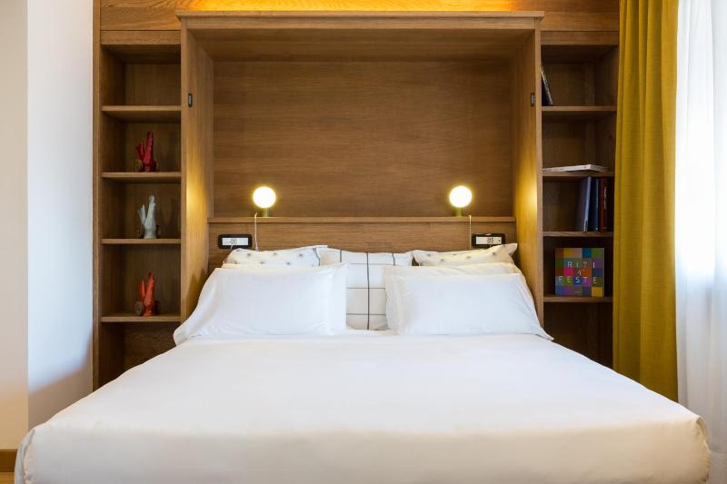 Duca D'Aosta Hotel - image 20