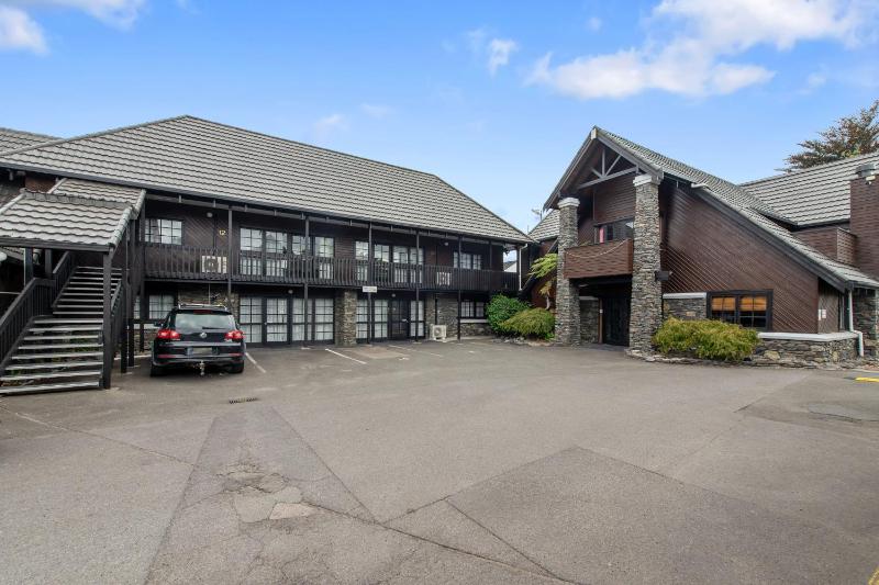 Wylie Court Motor Lodge - image 22