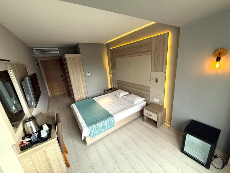 Standard Double Room image 1