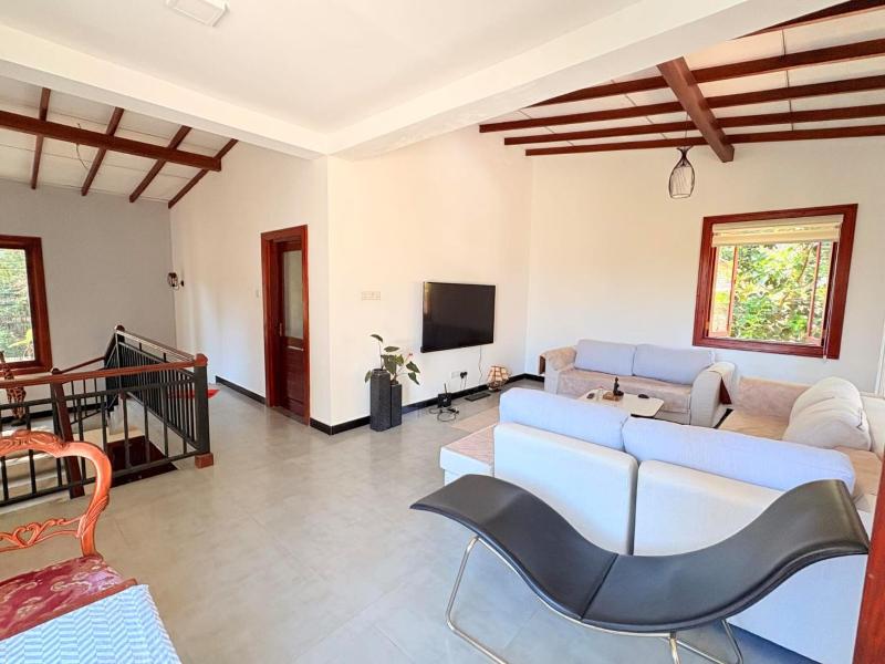 Taku Home Stay - image 12