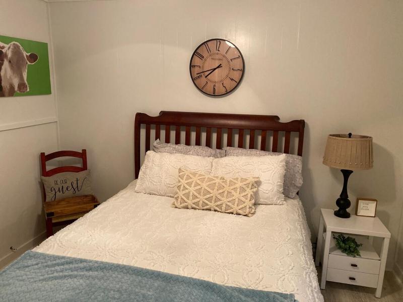 Three-Bedroom Apartment image 3