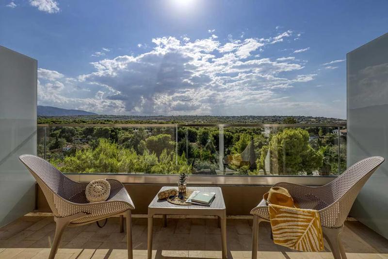 Triple Room with Mountain View image 1