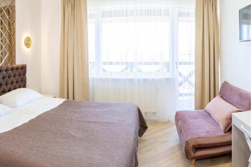 Standard Double Room with Spa Access  image 4