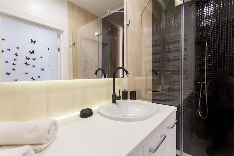 Superior Apartment image 2