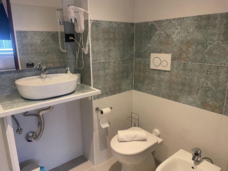 One-Bedroom House image 4