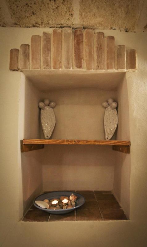 One-Bedroom Apartment - Vico Amalfitana 47 - Ground Floor image 3