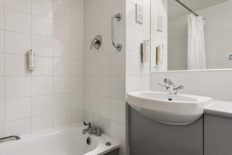 Standard Double Room image 1