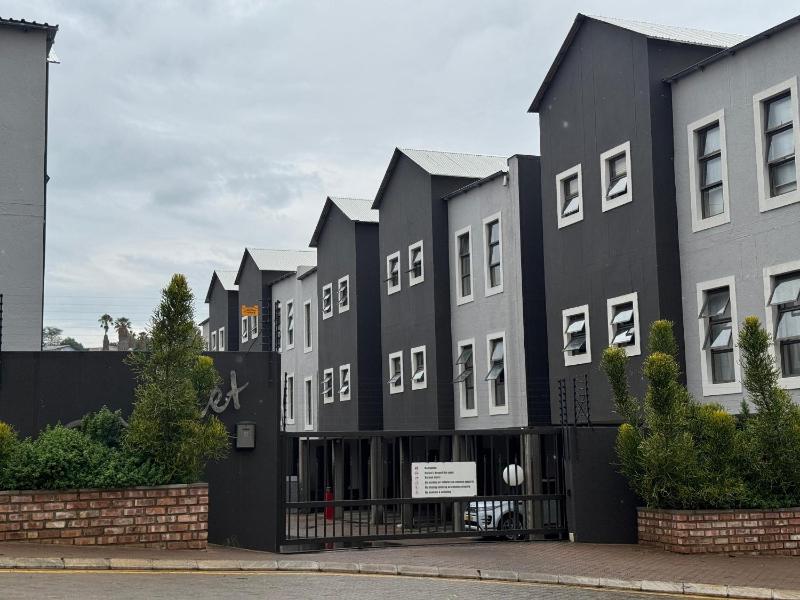 The Onyx Luxury Apartment - image 12
