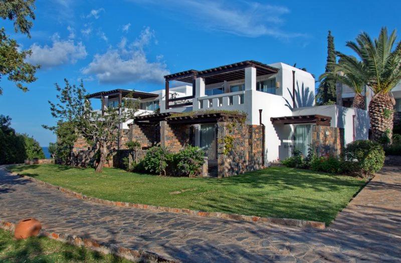 Classic Bungalow, Garden View image 2