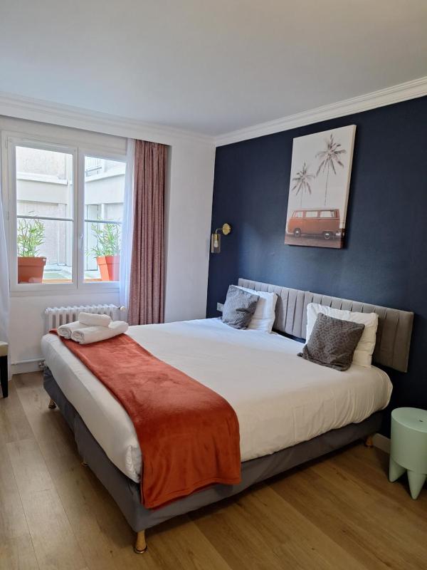 Superior Double Room image 1