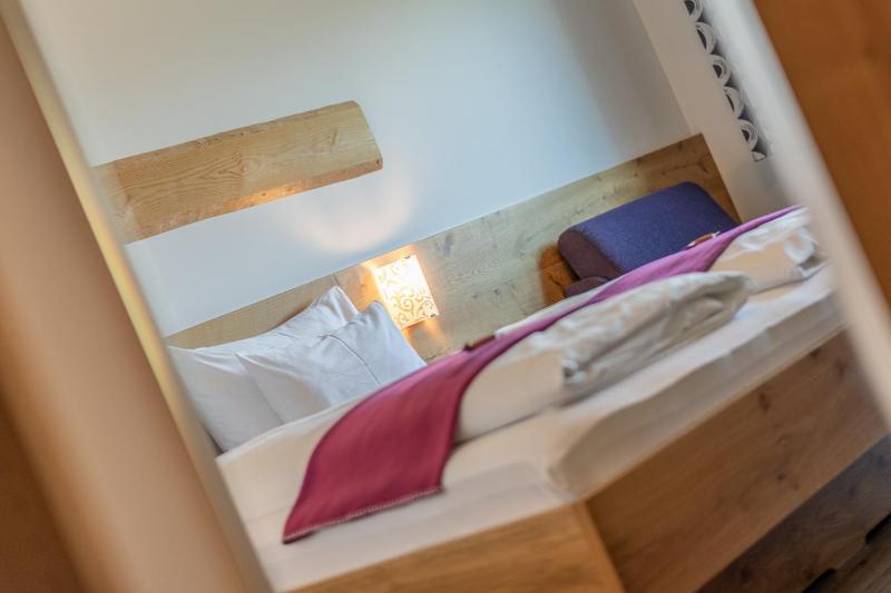Double Room with Balcony image 3