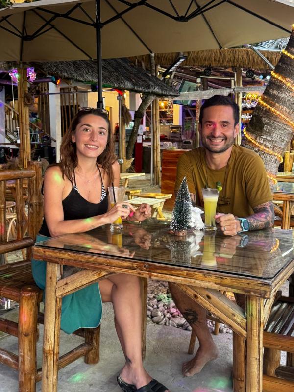Hydrogen Beach Bar and Resort - image 2