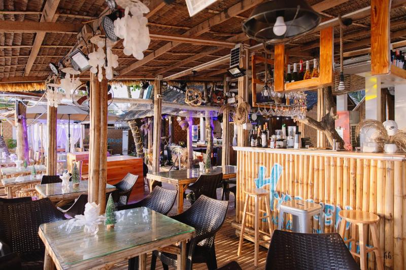 Hydrogen Beach Bar and Resort - image 13