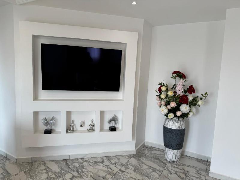 Kayliasuitehome - image 11