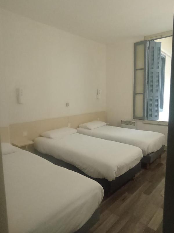 Triple Room image 1