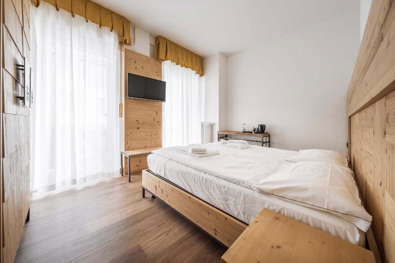 Standard Double Room image 1