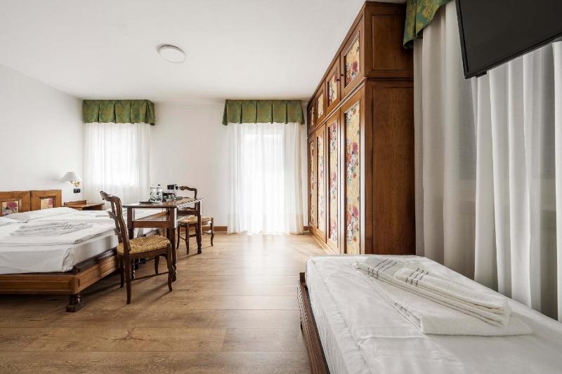 Junior Suite image 3