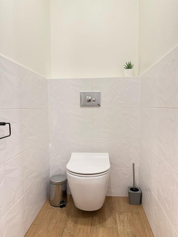 Studio Apartment image 3