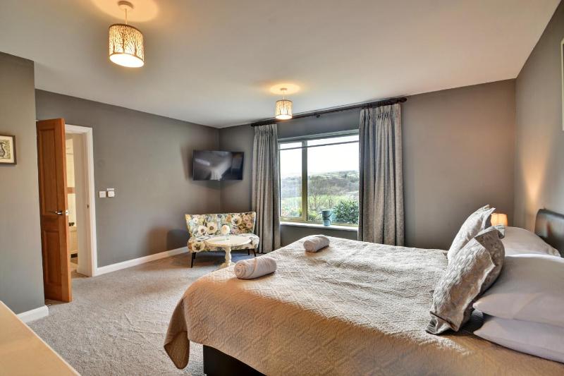 Finest Retreats - Heather Lea - image 31