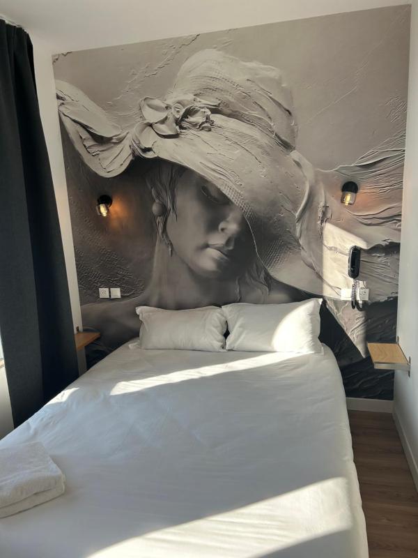 Superior Double Room image 3