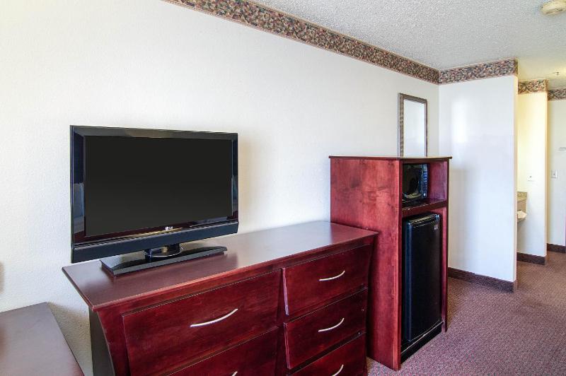 King Room - Non-Smoking image 2