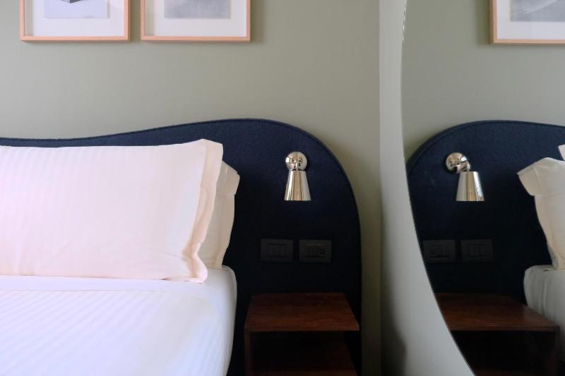Single Room image 1