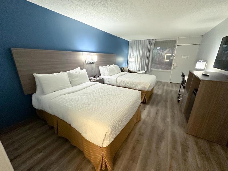 Standard Double Room with Two Double Beds - Non-Smoking image 3
