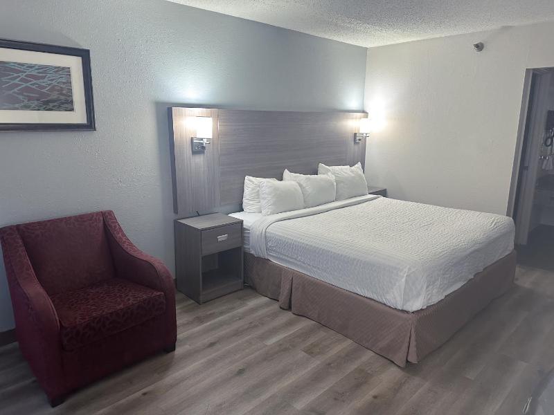 King Room - Non-Smoking image 2