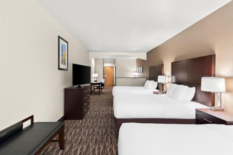 Comfort Suites Portland Airport - image 24
