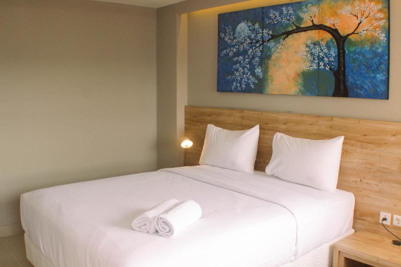 Stunning and Comfortable 1BR Apartment Mustika Golf Residence By Travelio - image 14