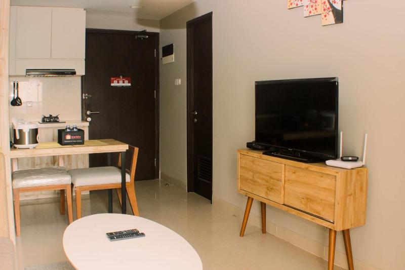Stunning and Comfortable 1BR Apartment Mustika Golf Residence By Travelio - image 22