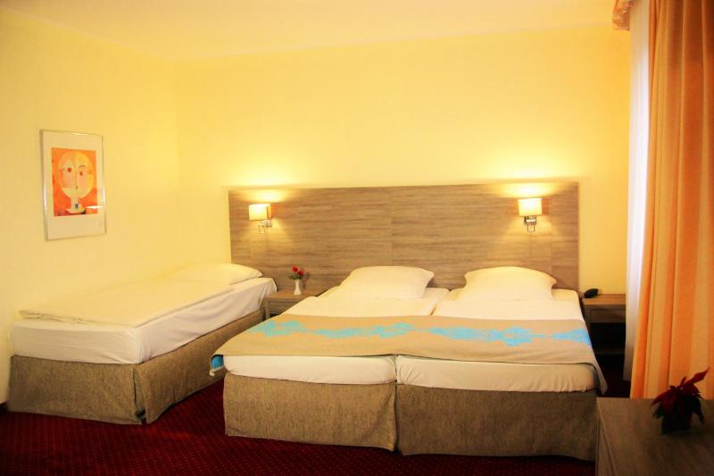 Triple Room image 1