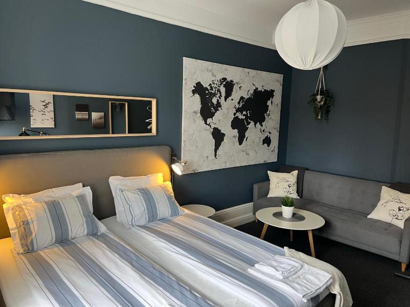 Double Room with Bedsofa (110 cm wide) image 2