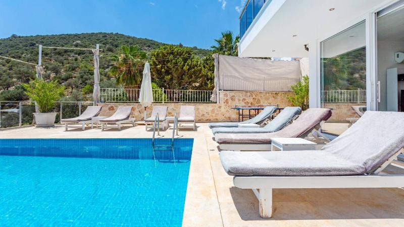 Kalkan 4 Bedroom Villa - image 39
