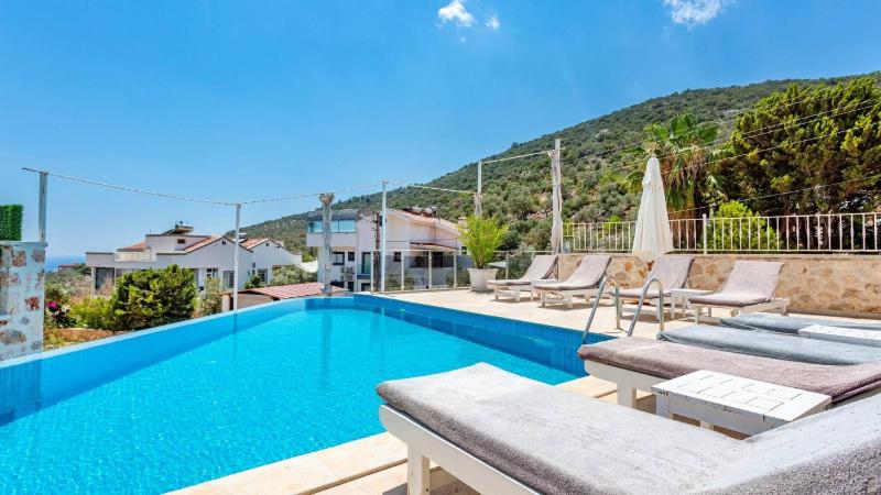 Kalkan 4 Bedroom Villa - image 24