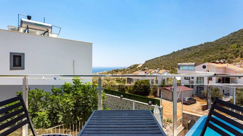 Kalkan 4 Bedroom Villa - image 8