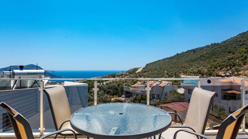 Kalkan 4 Bedroom Villa - image 16