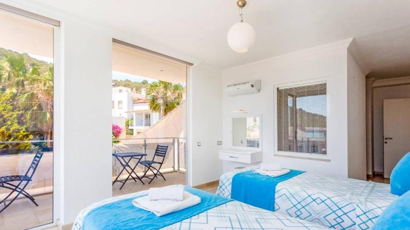 Kalkan 4 Bedroom Villa - image 44