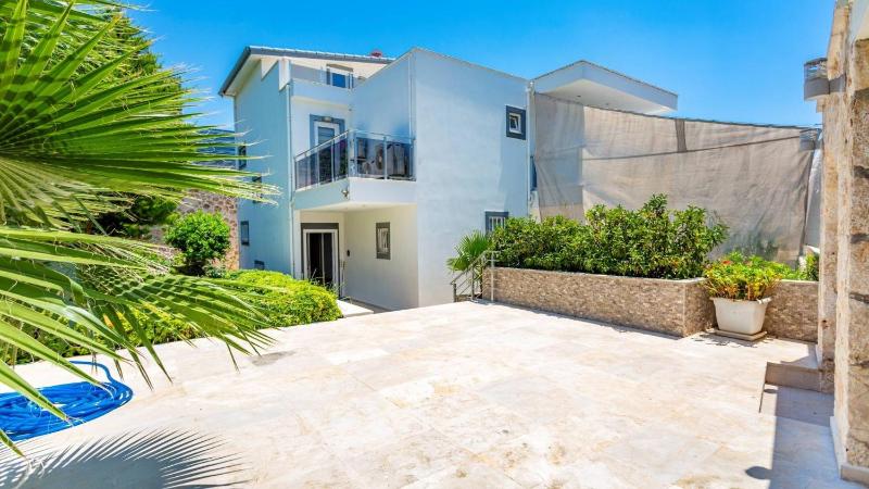 Kalkan 4 Bedroom Villa - image 35