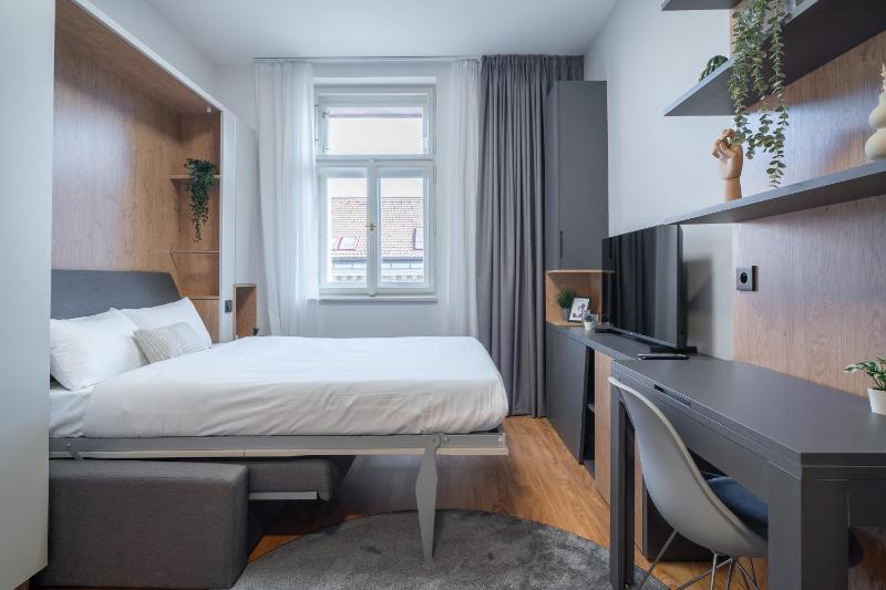 City Pop Prague Aparthotel - image 12