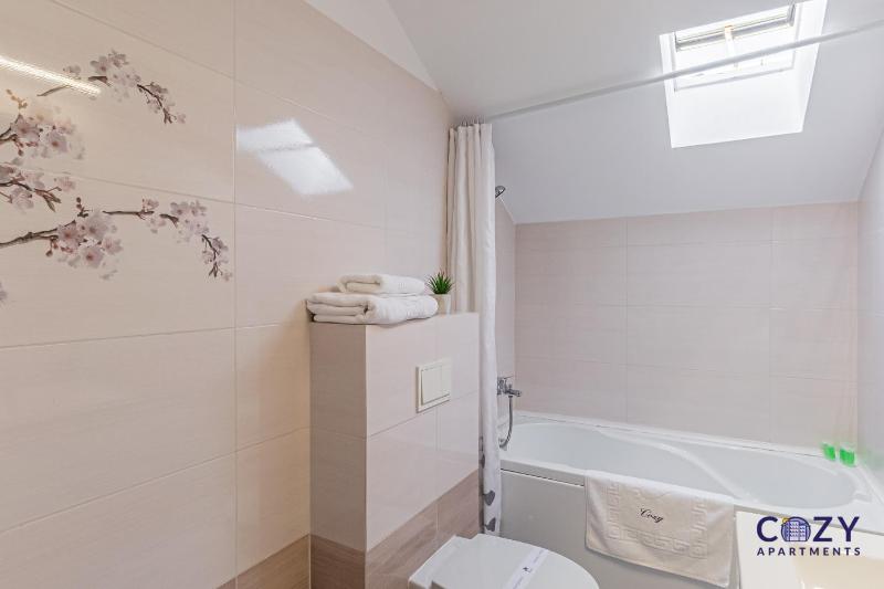 Cozy Deluxe 2 Bedrooms Apartment with Terrace - Coresi Mall Brasov - image 8
