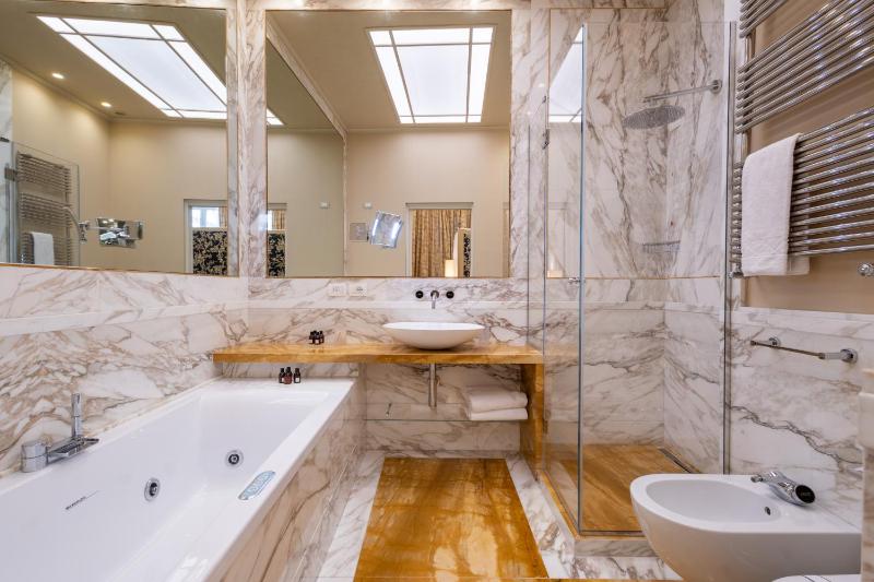 Junior Suite image 1