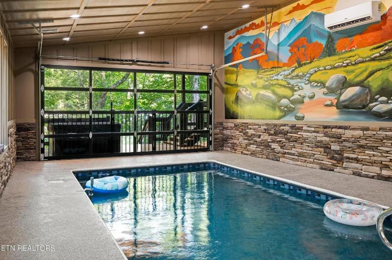 Creekside Splash Free Attraction Tickets Private Indoor Pool Theater Room Game Area Firepit!!! - image 29