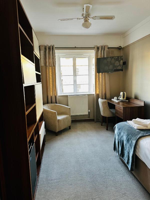 Superior Single Room image 1