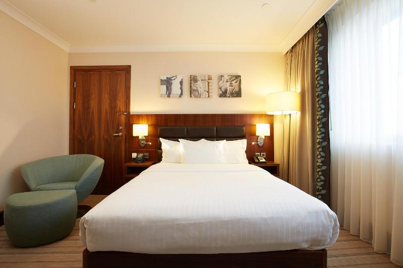 Queen Room - Mobility Access image 2