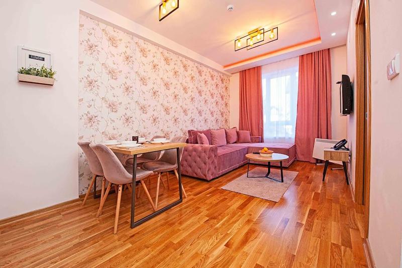 Deluxe One-Bedroom Apartment (4 Adults) image 3