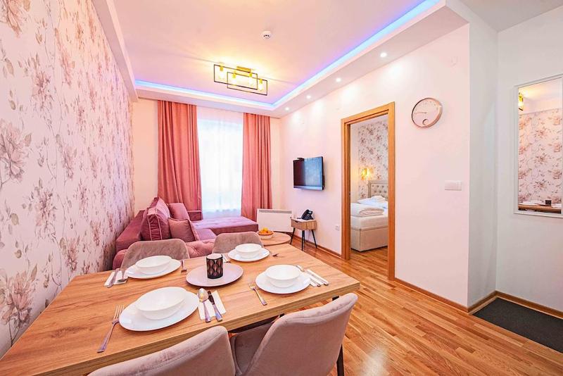 Deluxe One-Bedroom Apartment (4 Adults) image 4