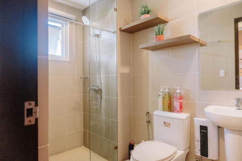 Elegant Living in the City - image 12