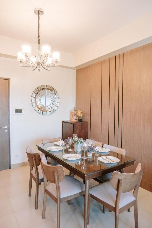 Elegant Living in the City - image 9