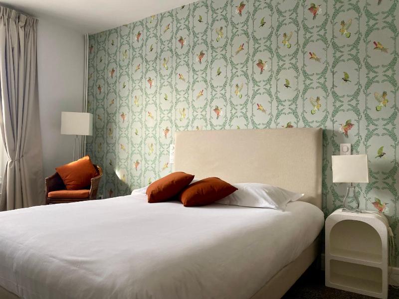 Superior Double Room image 1